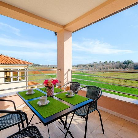 Stancija Amorozo 5 - Apartment N. 7 Poreč Eksteriør billede