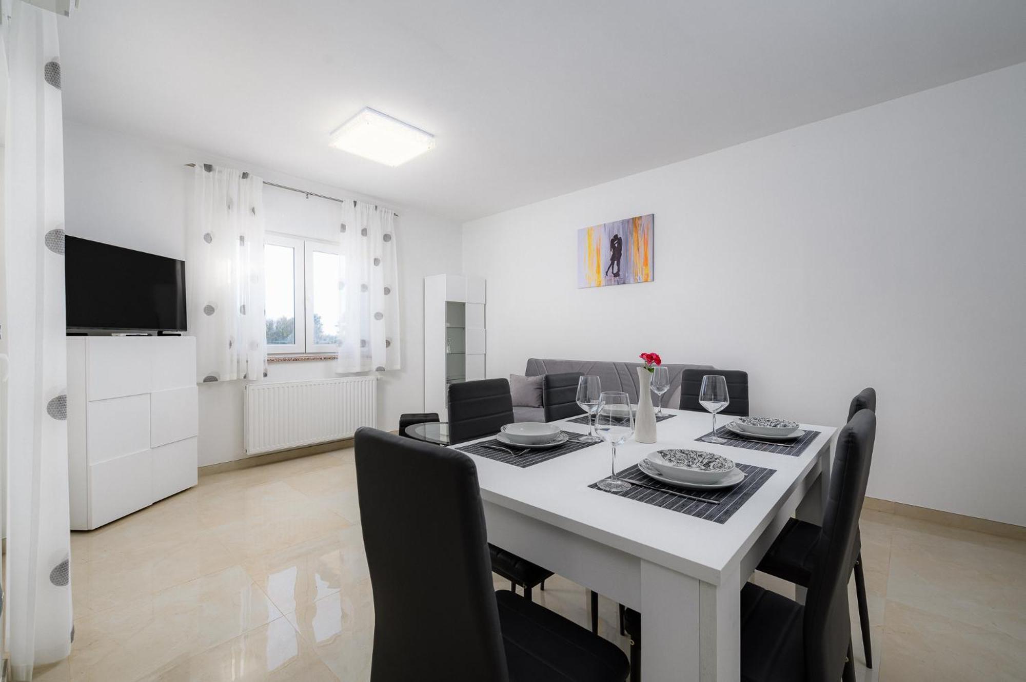 Stancija Amorozo 5 - Apartment N. 7 Poreč Eksteriør billede