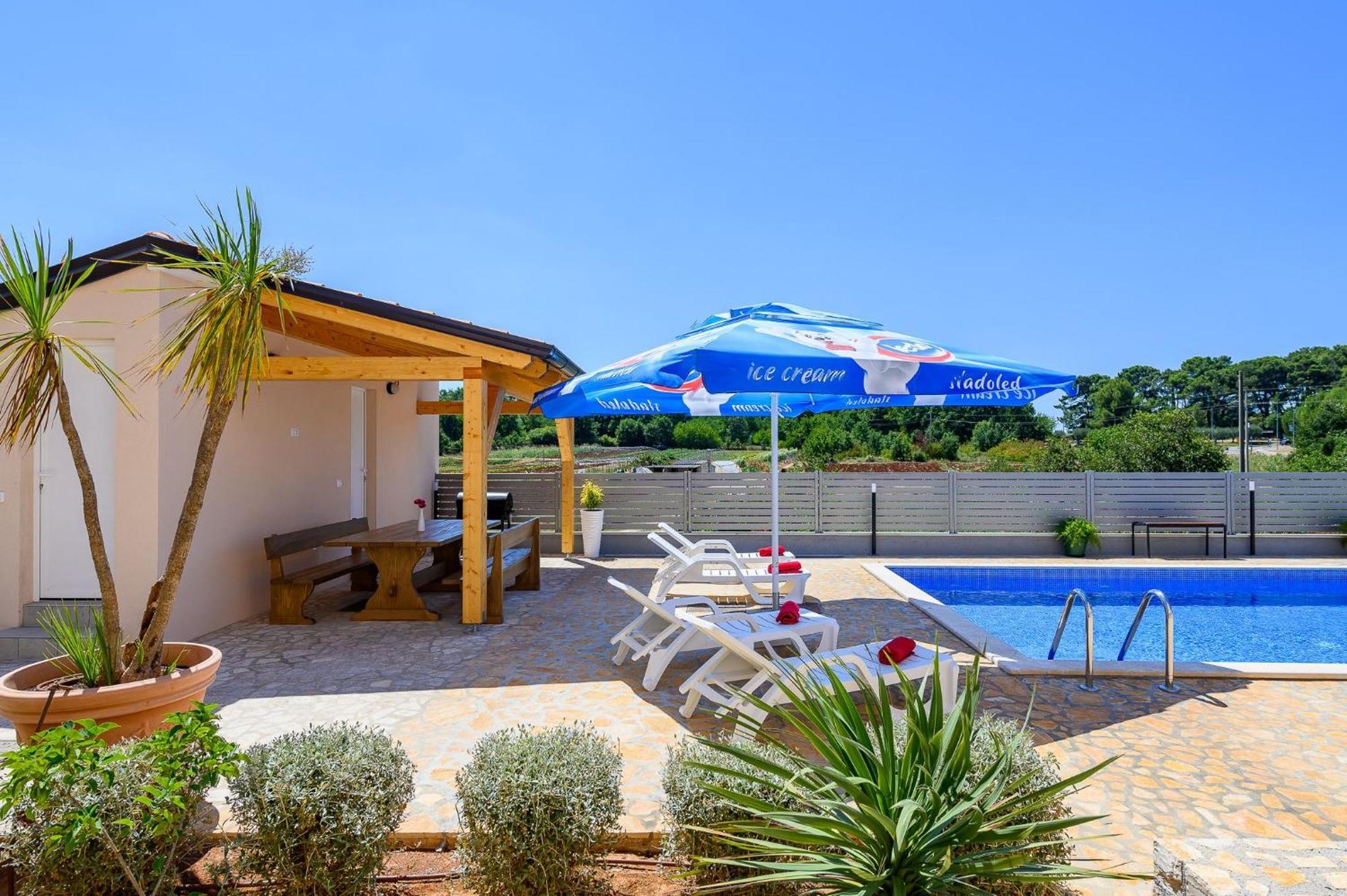 Stancija Amorozo 5 - Apartment N. 7 Poreč Eksteriør billede
