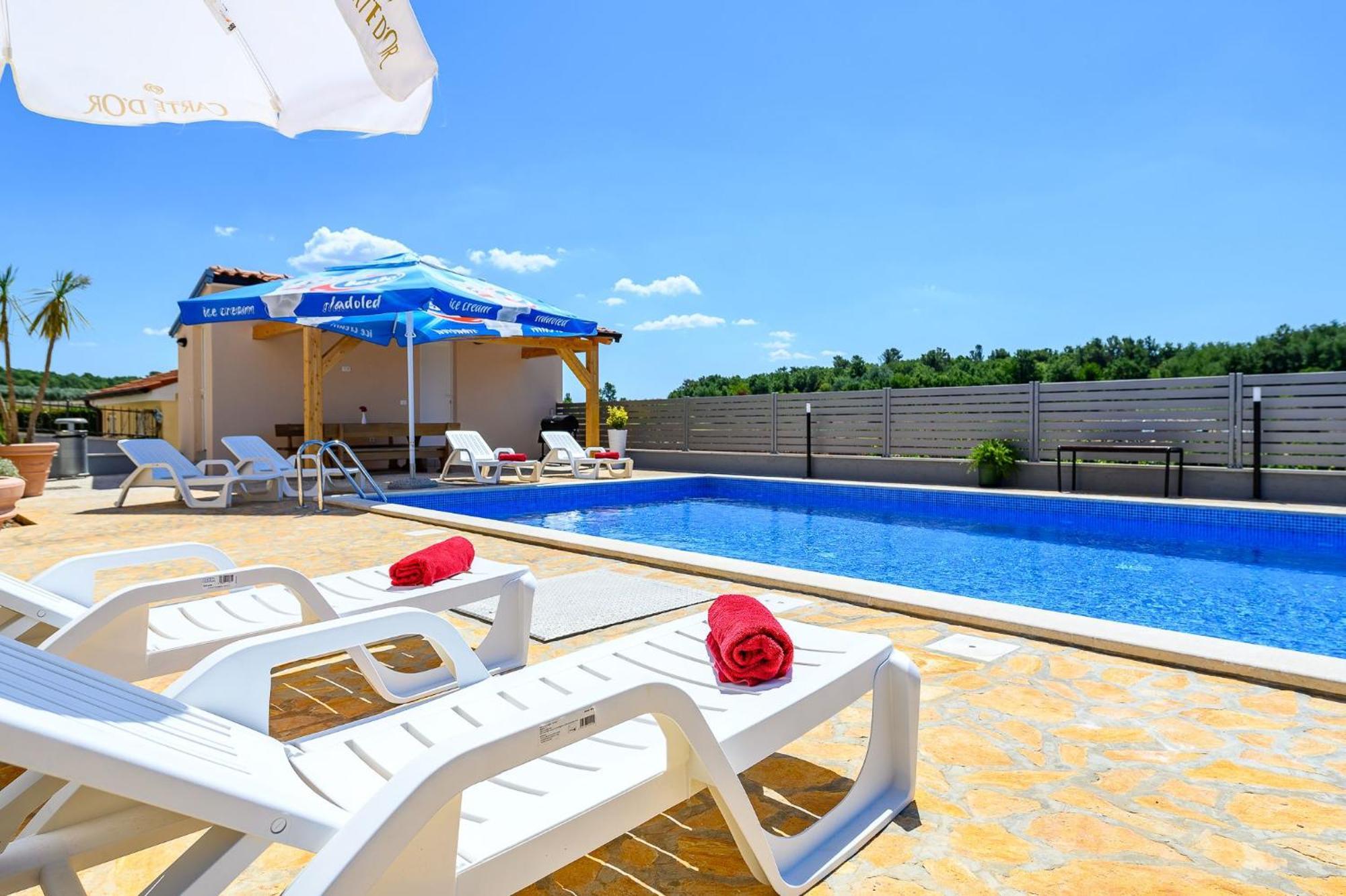 Stancija Amorozo 5 - Apartment N. 7 Poreč Eksteriør billede