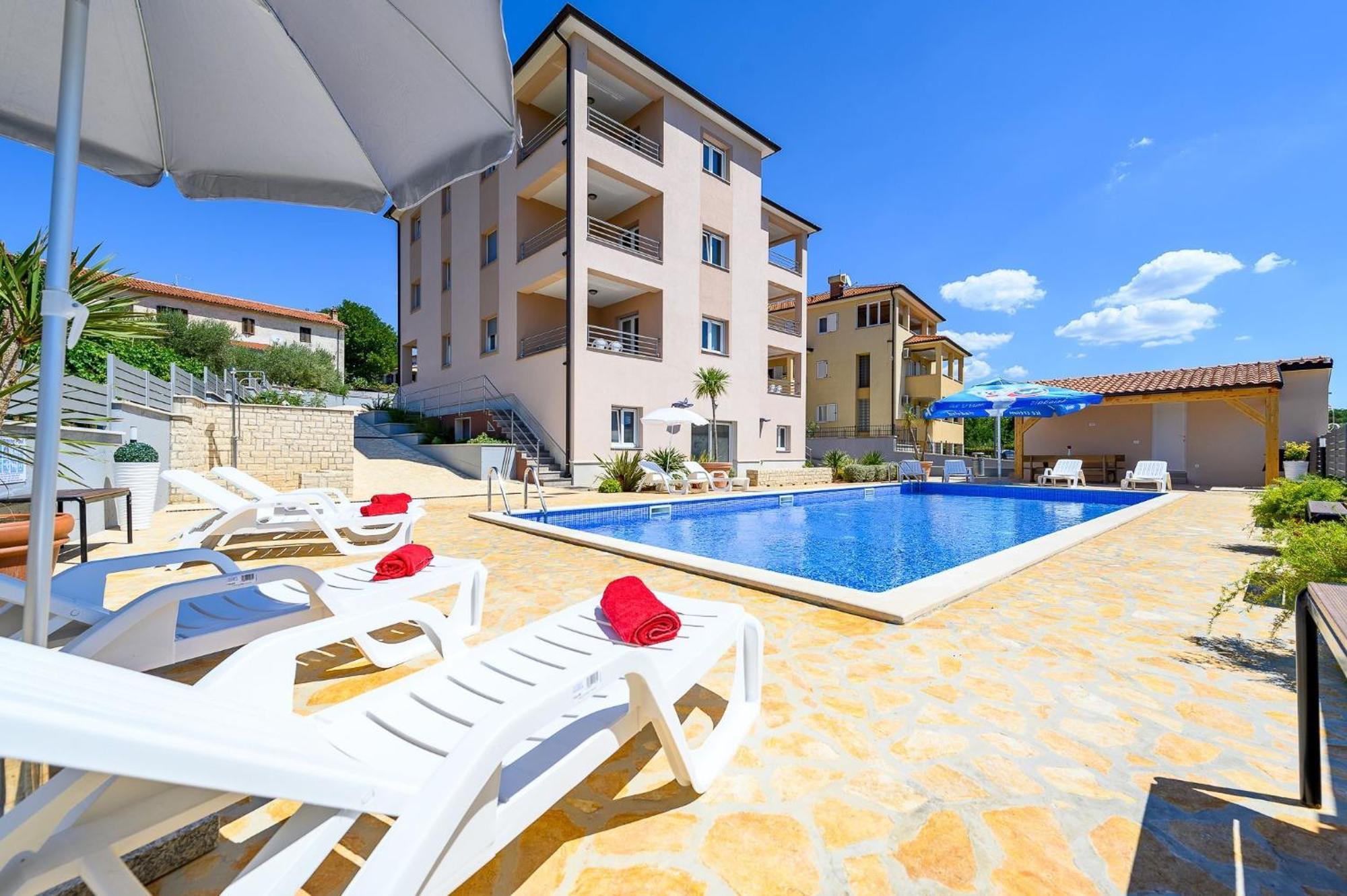 Stancija Amorozo 5 - Apartment N. 7 Poreč Eksteriør billede